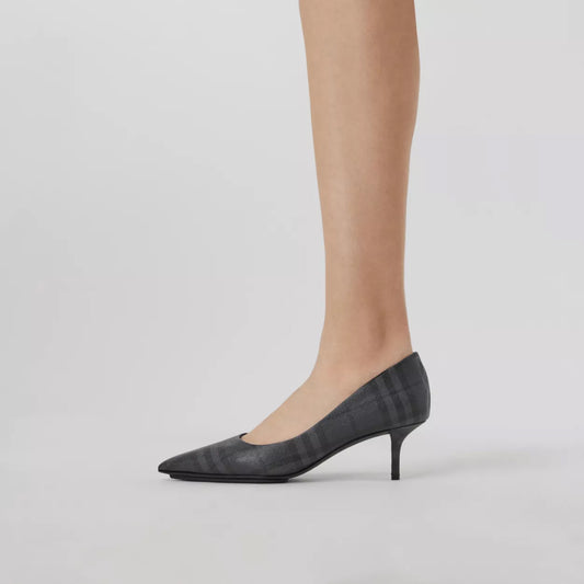 Check Point-toe Pumps