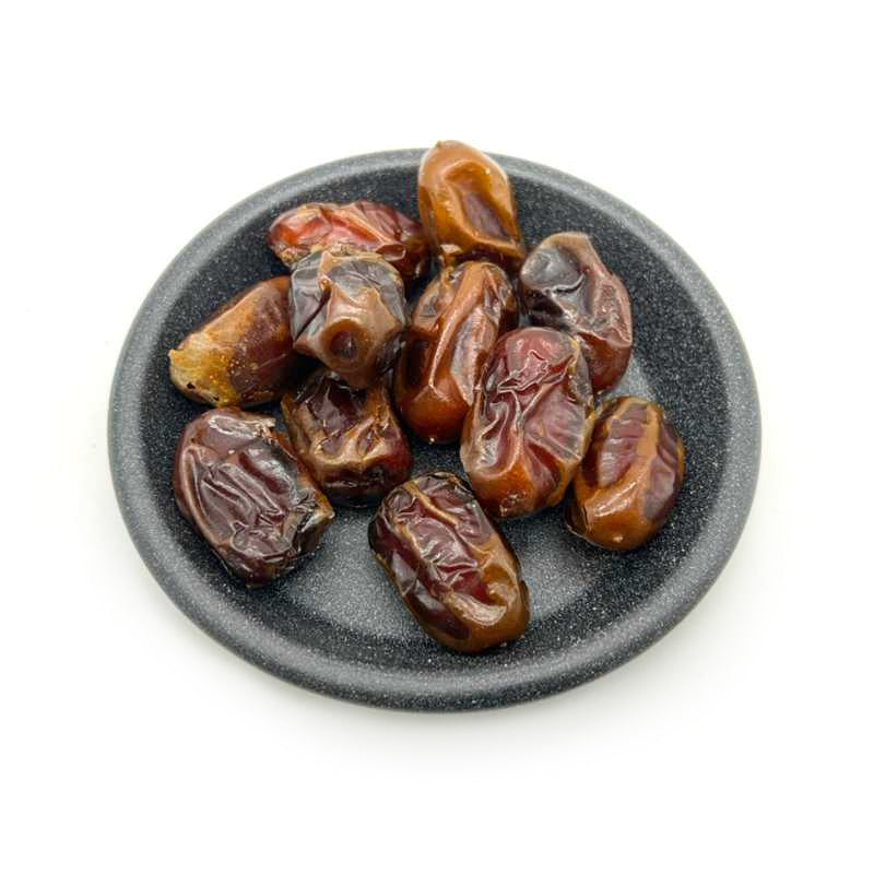 Dried chocolate dates