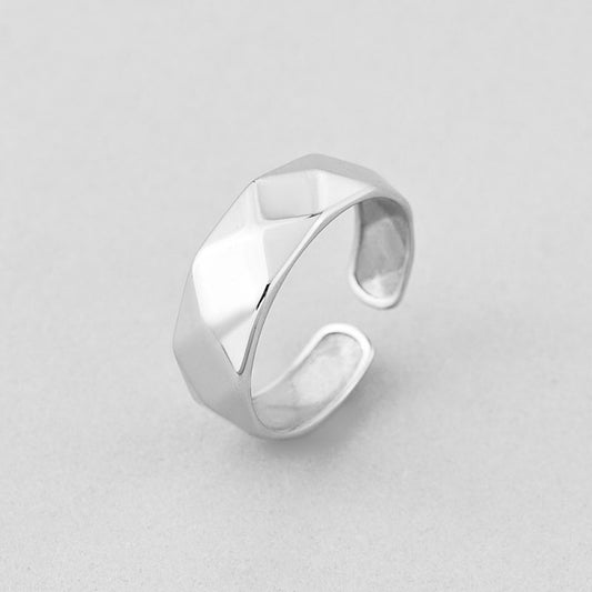 Glossy Ring